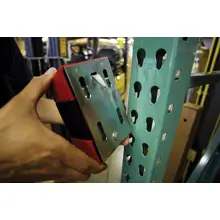 Úchyt na nástěnnou kazetu MAXI 7,7 | 9 m – na regály